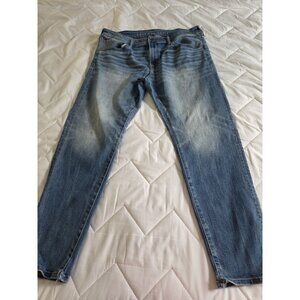 American Eagle AirFlex Temp Tech Athletic Denim Jeans Men's 38x32 Ripped Hems
